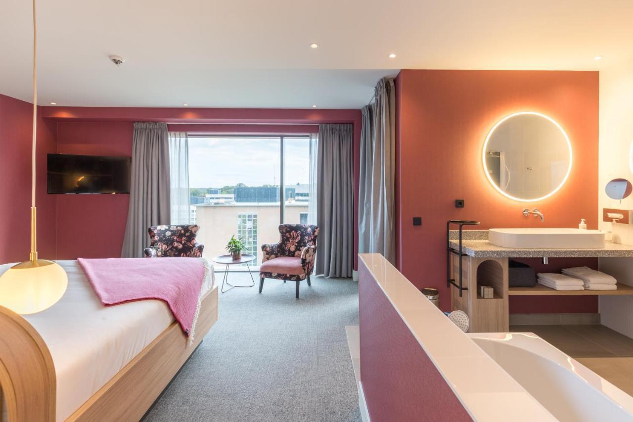 Van Der Valk Hotel Венло Екстериор снимка